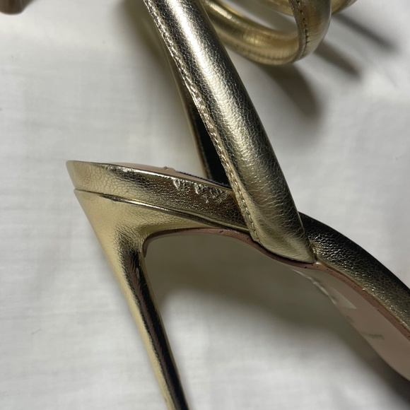 Steve Madden Women's Bali Heeled Sandal, Gold. Wrap around ankle strap. Size 6 - Picture 7 of 8